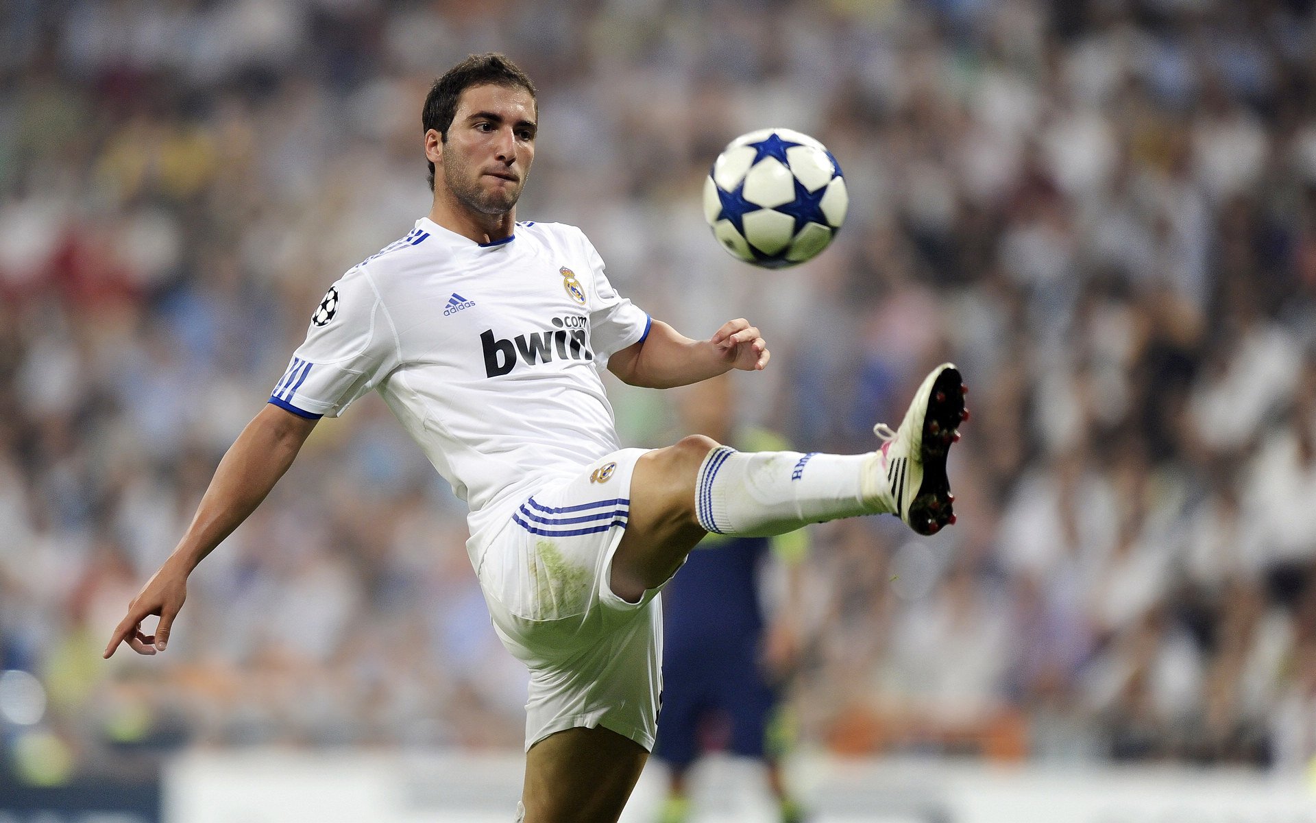 开云体育官网登入-勇士追求“总冠军三连冠”，他们的最大敌人是谁？，勇士冠军对手